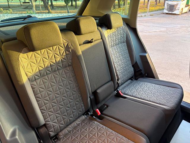 VOLKSWAGEN Tiguan usata, con USB