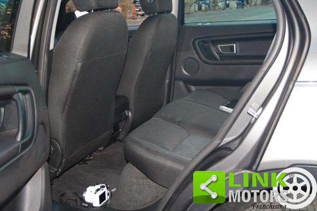 LAND ROVER Discovery Sport usata, con Autoradio digitale