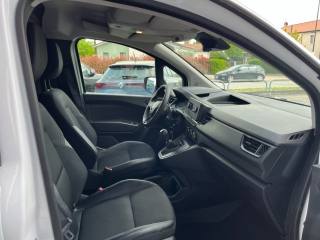 RENAULT Kangoo usata, con Autoradio