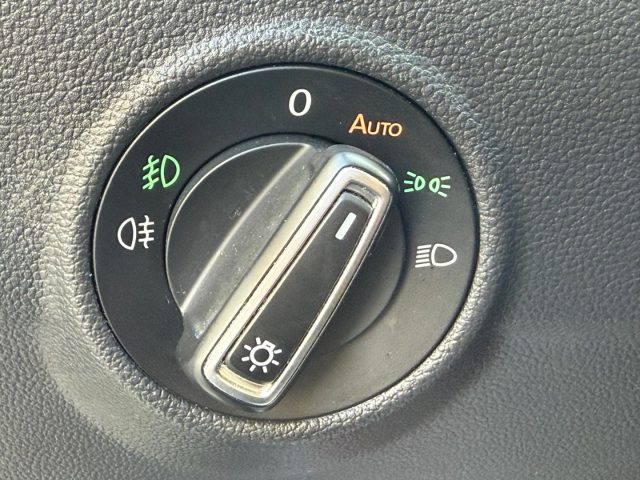 VOLKSWAGEN T-Roc usata, con Climatizzatore