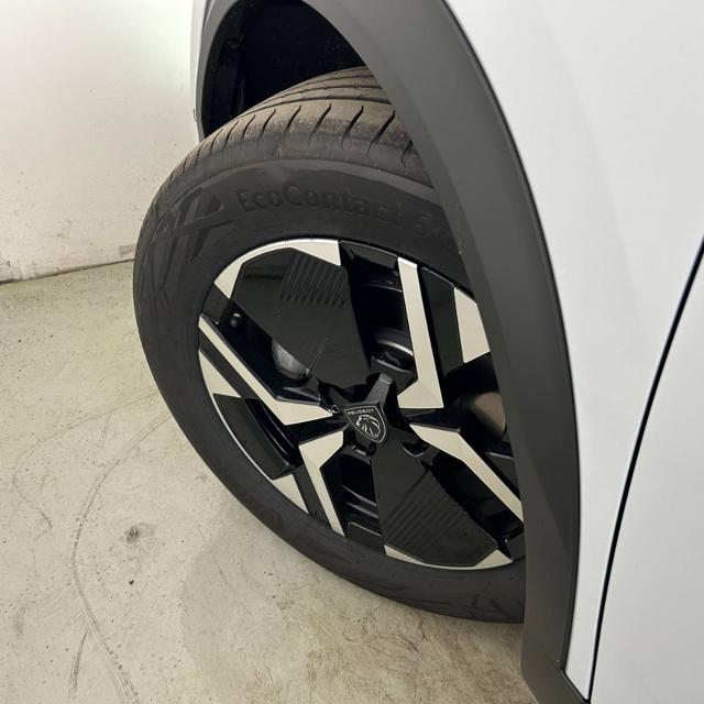 PEUGEOT 2008 usata, con Sensori di parcheggio anteriori