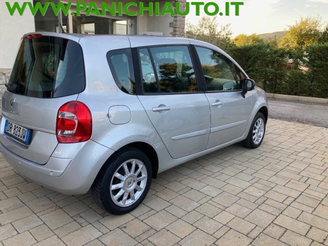 RENAULT Modus usata, con Alzacristalli elettrici