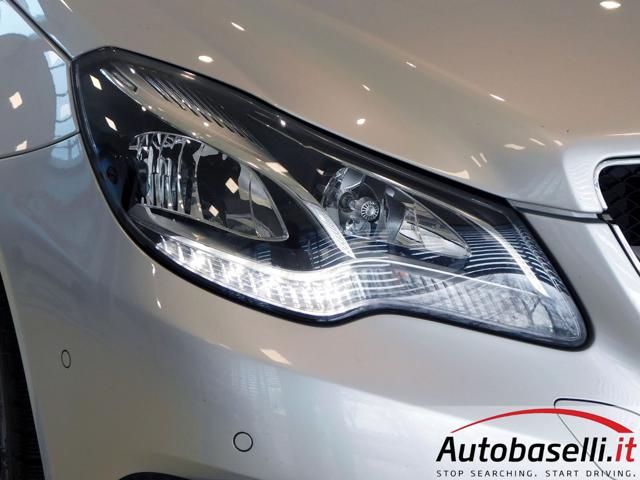 MERCEDES-BENZ E 220 usata, con Bracciolo