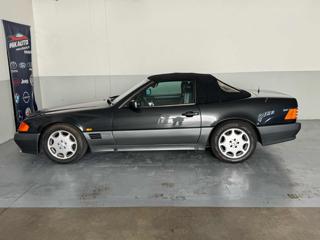 MERCEDES-BENZ SL 300 usata, con Sistema lavafari
