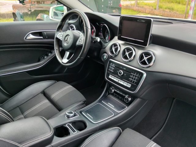 MERCEDES-BENZ GLA 180 usata, con Climatizzatore