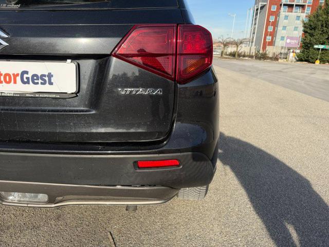 SUZUKI Vitara usata, con Hill holder