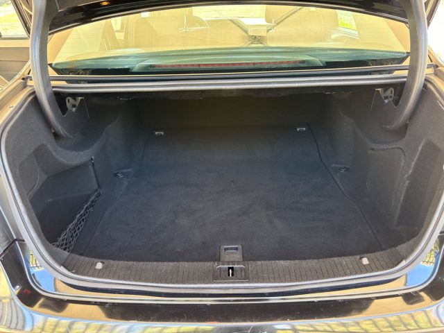 MERCEDES-BENZ E 200 usata, con Hill holder