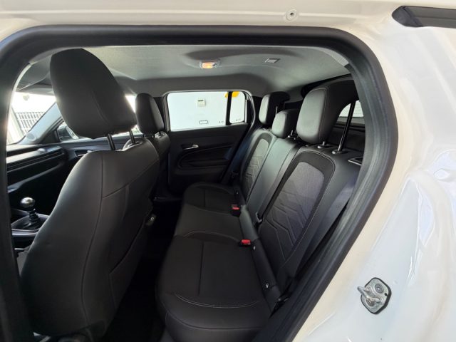 JEEP Avenger usata, con USB