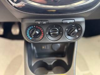 OPEL Corsa usata, con USB