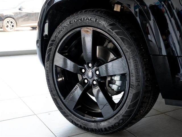 LAND ROVER Defender usata, con Bracciolo