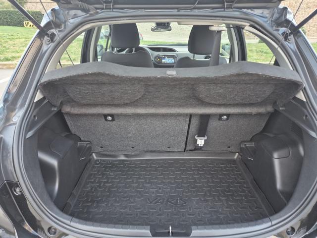 TOYOTA Yaris usata, con Bluetooth