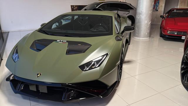 LAMBORGHINI Huracan usata, con Autoradio
