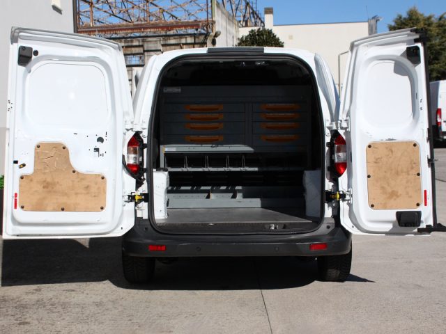 FORD Transit Courier usata, con Alzacristalli elettrici