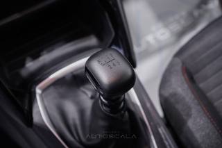 PEUGEOT 208 usata, con USB