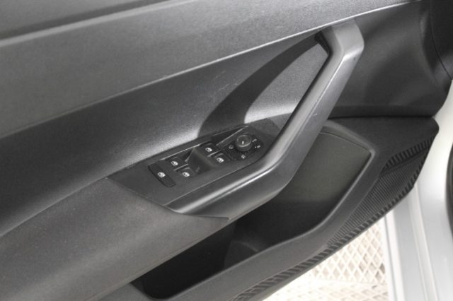 VOLKSWAGEN Polo usata, con Fari LED