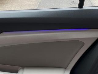 VOLKSWAGEN Golf usata, con USB