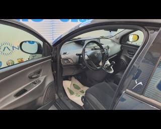 LANCIA Ypsilon usata, con ESP