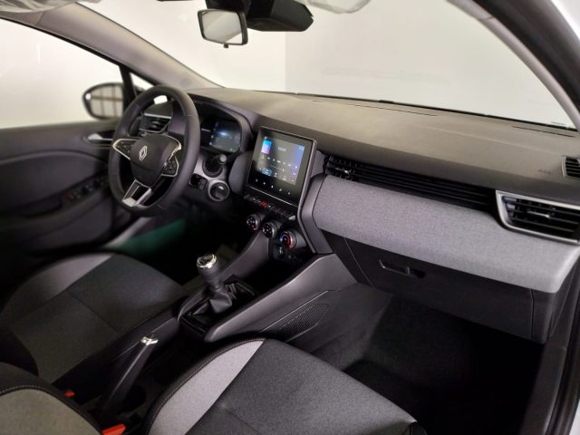 RENAULT Clio usata, con Fari LED