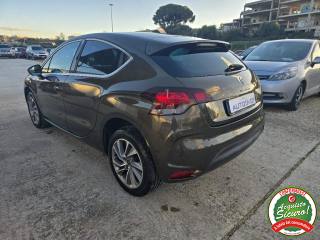 DS AUTOMOBILES DS 4 usata, con Specchietti laterali elettrici