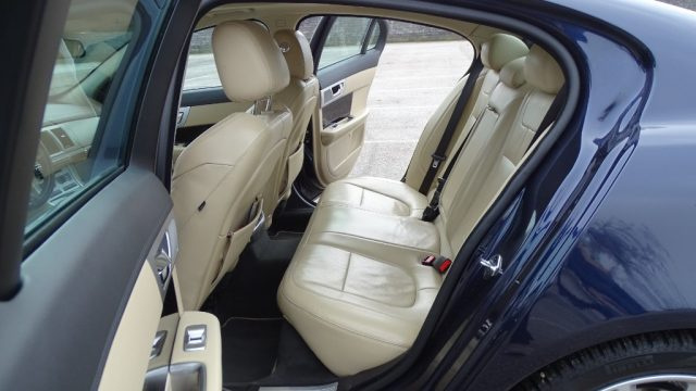 JAGUAR XF usata, con Fari Xenon
