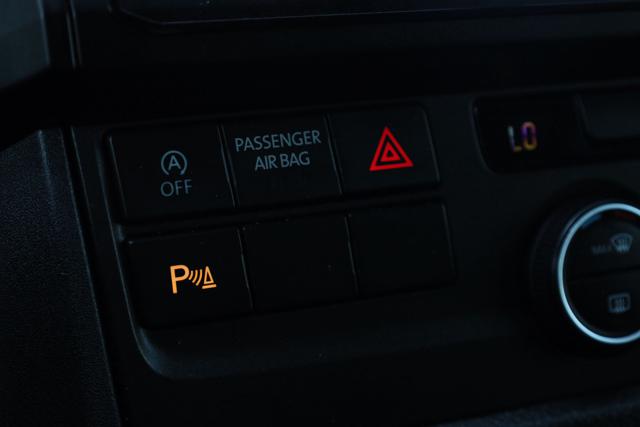 VOLKSWAGEN T6 usata, con MP3