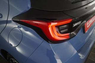 TOYOTA Yaris usata 9