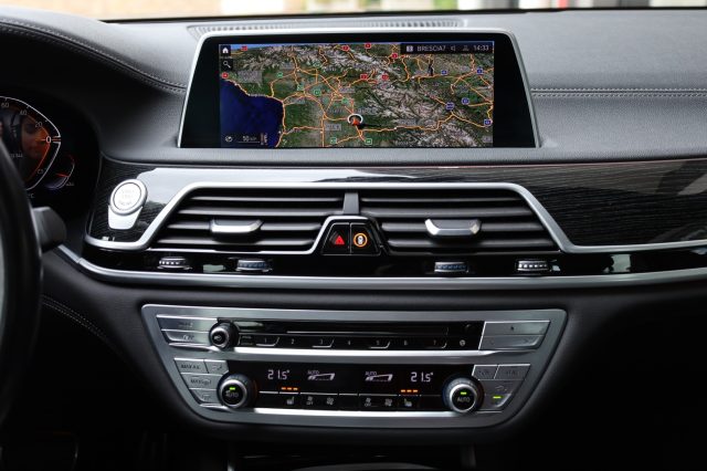 BMW 730 usata, con Touch screen