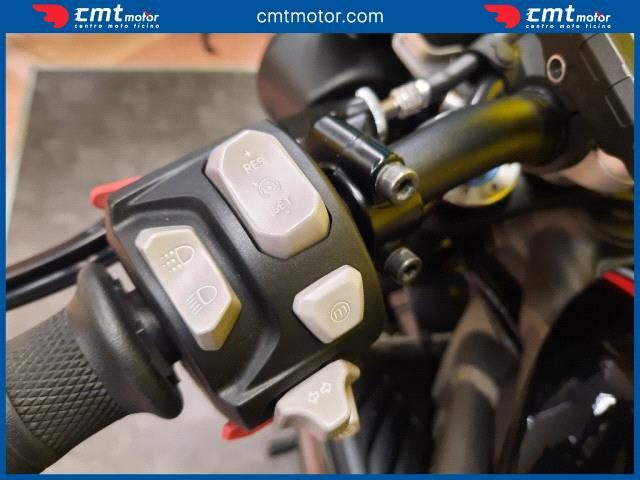 TRIUMPH Speed Triple 1050 usata 7