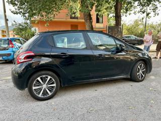 PEUGEOT 208 usata, con Autoradio