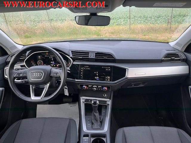 AUDI Q3 usata, con Sensori di parcheggio anteriori