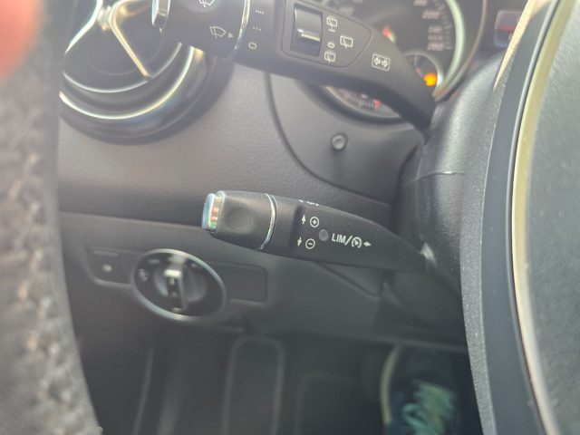 MERCEDES-BENZ GLA 200 usata, con Isofix
