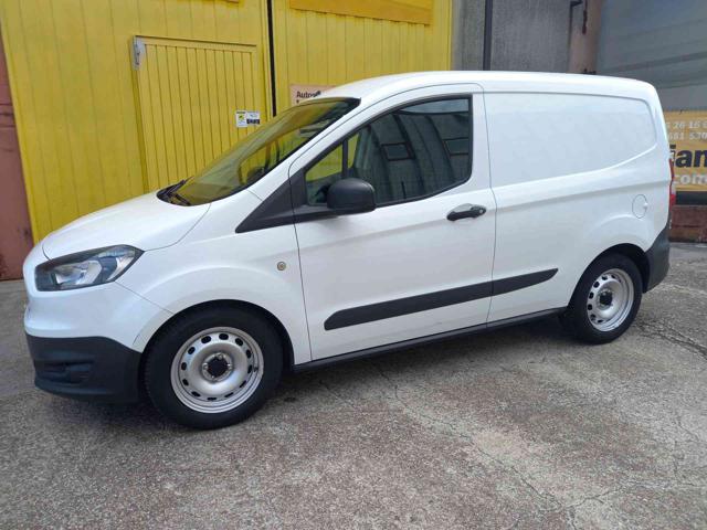 FORD Transit Courier usata, con Autoradio