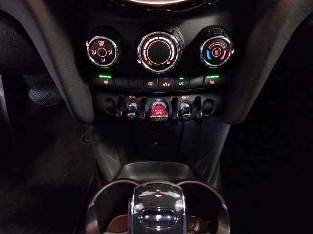 MINI One usata, con Luci diurne LED