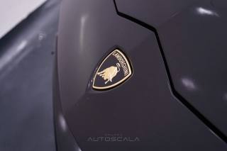 LAMBORGHINI Urus usata 28