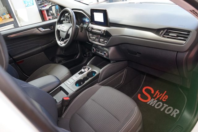 FORD Kuga usata, con Autoradio