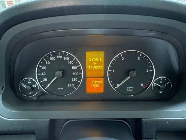 MERCEDES-BENZ A 200 usata, con Climatizzatore