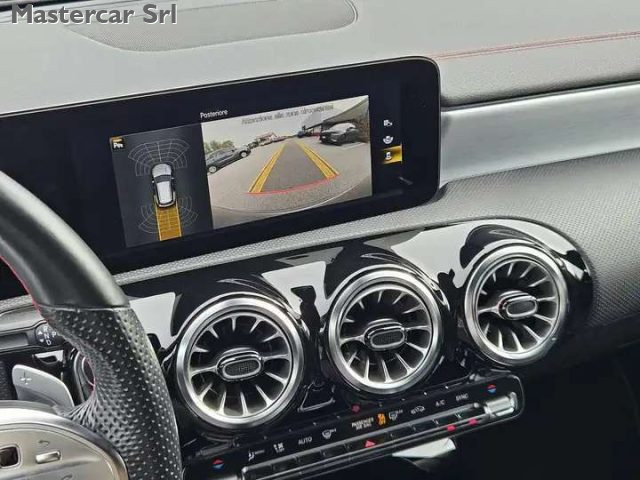 MERCEDES-BENZ CLA 180 usata, con Sedile passeggero ribaltabile