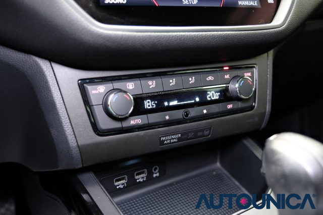 SEAT Arona usata, con Specchietti laterali elettrici