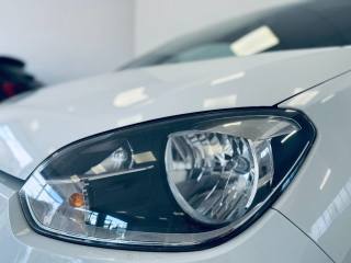 VOLKSWAGEN up! usata, con Chiusura centralizzata