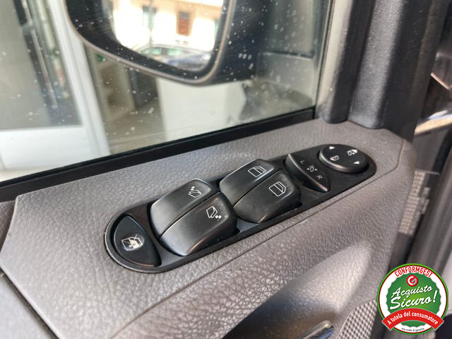 MERCEDES-BENZ Viano usata, con Climatizzatore