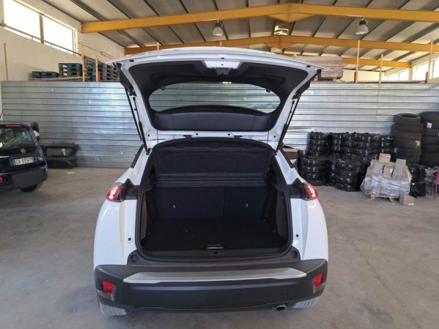 PEUGEOT 2008 usata, con Autoradio