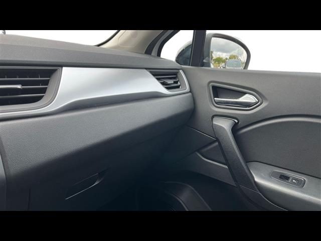 RENAULT Captur usata, con Hill holder