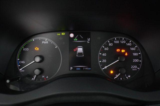 TOYOTA Yaris usata 11