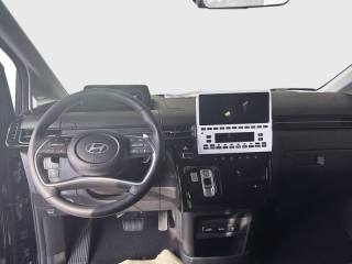 HYUNDAI Staria usata, con Boardcomputer