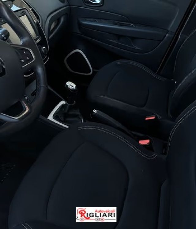 RENAULT Captur usata, con Sensori di parcheggio posteriori