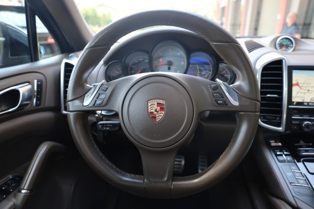 PORSCHE Cayenne usata, con Touch screen