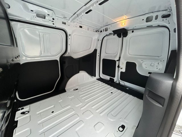 FORD Transit Courier usata, con USB