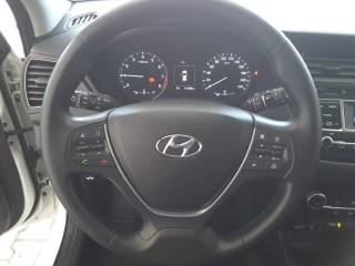 HYUNDAI i20 usata, con Autoradio
