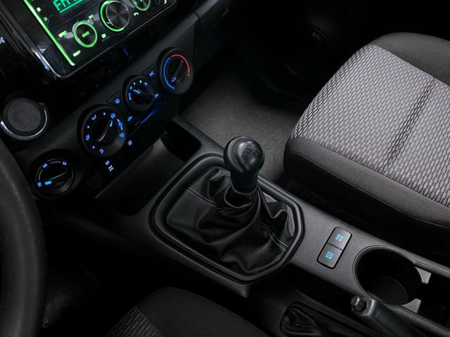 TOYOTA Hilux usata, con USB