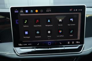 VOLKSWAGEN Passat usata, con Freno di stazionamento elettrico